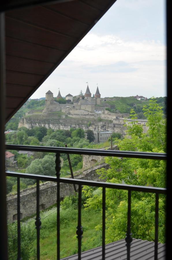 Джерело Kamianets-Podilskyi Exterior photo