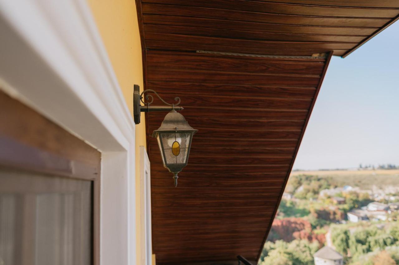 Джерело Kamianets-Podilskyi Exterior photo