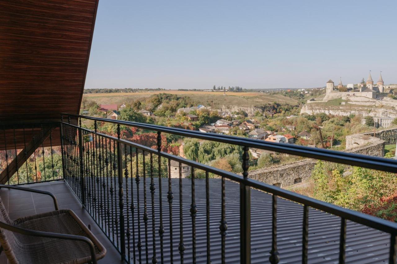 Джерело Kamianets-Podilskyi Exterior photo