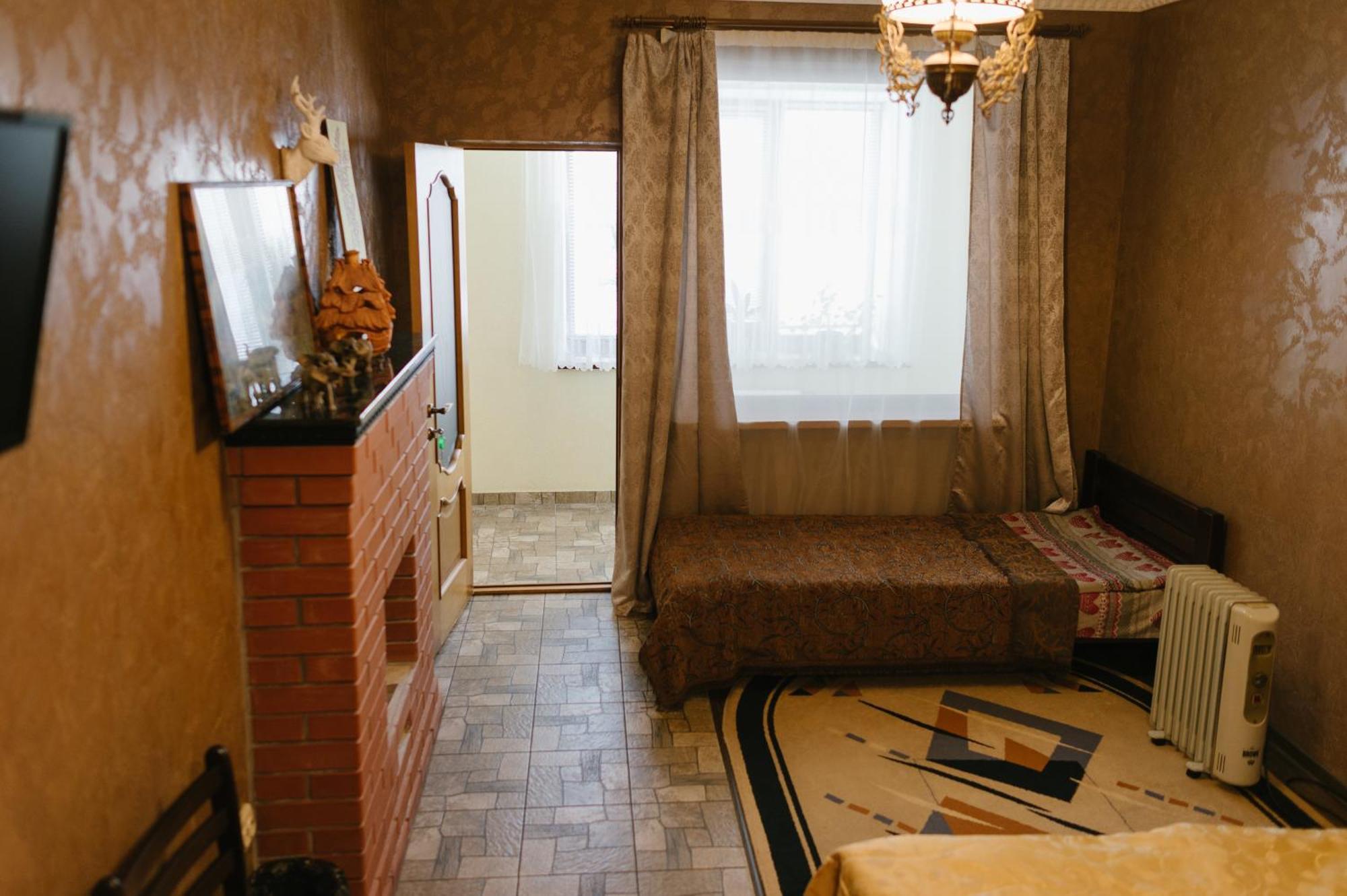 Джерело Kamianets-Podilskyi Exterior photo